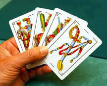 ejemplos de juegos de cartas